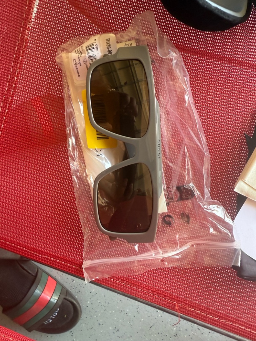 Real and authentic Men’s Gucci Gray Sunglasses with Dark Lenses Brand new